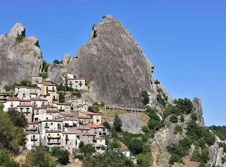 De Lerma By Keyhole Selection * Castelmezzano