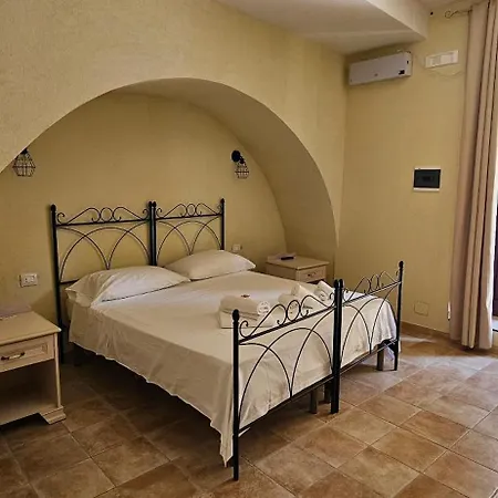 De Lerma By Keyhole Selection * Castelmezzano