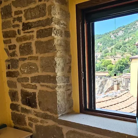 De Lerma By Keyhole Selection